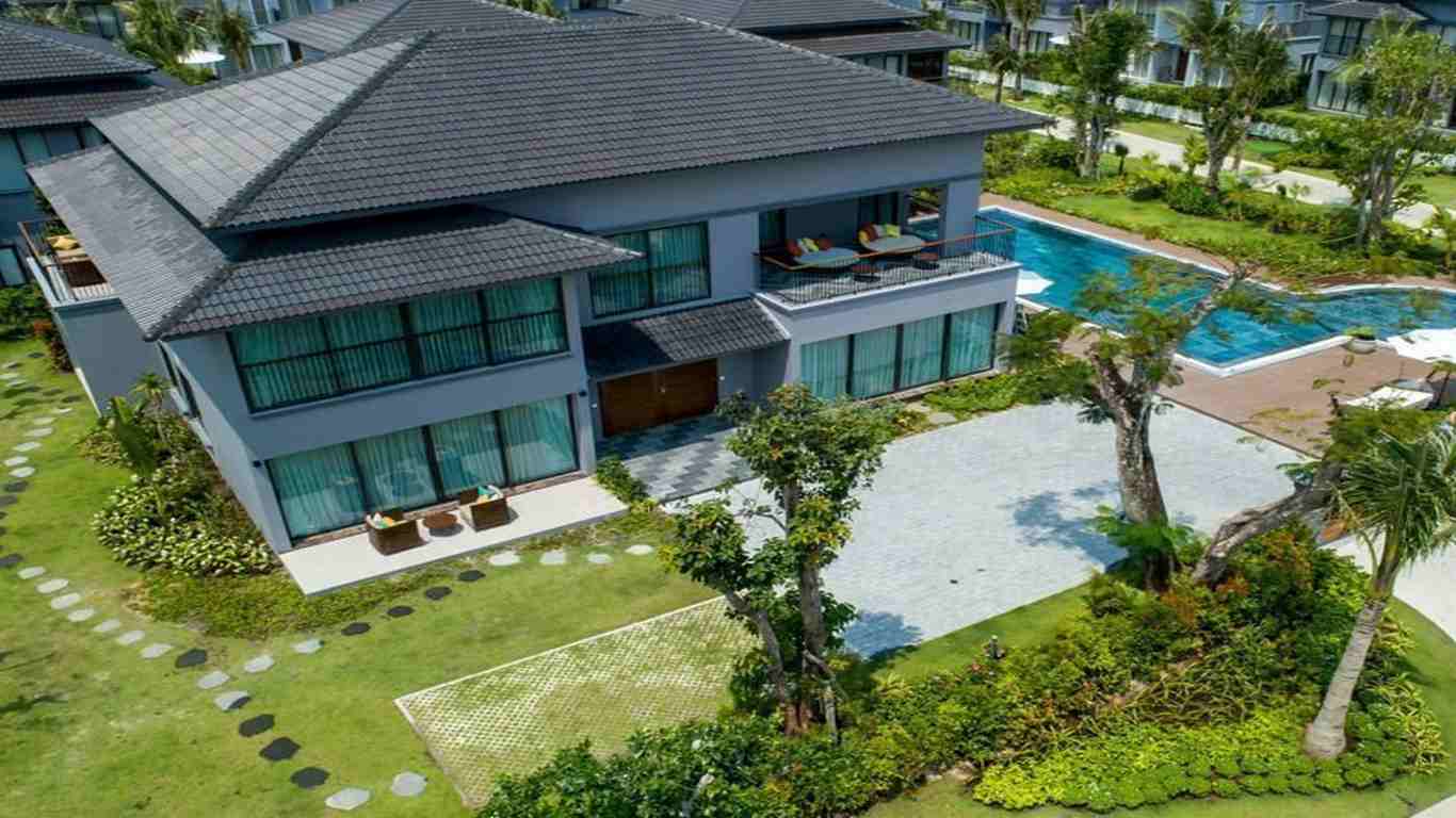 Mẫu biệt thự đơn lập 2 tầng có hồ bơi, sân vườn
